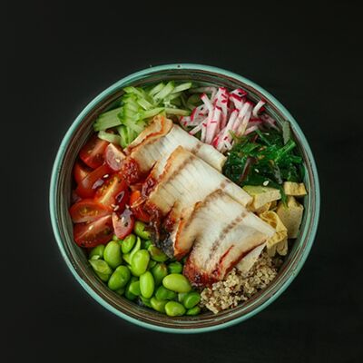 Поке с угрем в RollWok club Азиатская кухня по цене 699 ₽