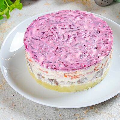 Салат Сельдь под шубойв Домашний Вкус по цене 1200 ₽