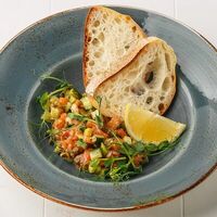 Тартар из лосося в Костер