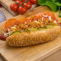 Хот-Дог Делюкс с куриной колбаской в Пекарня и Пицца