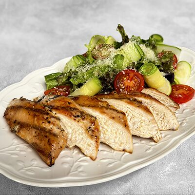 Стейк-салат на гриле в MaMa Mia по цене 662 ₽