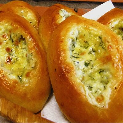 Хачапури с творогом и сыром в Шаромпокати по цене 55 ₽