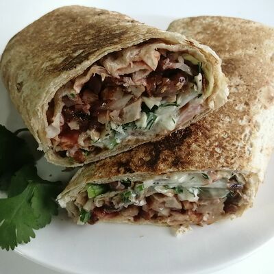 Шаурма с курицей на углях в Жпит по цене 580 ₽