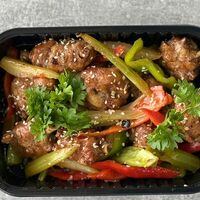 Куриные крылышки с сельдереем в Tagam