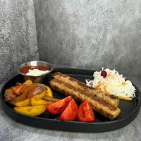 Матрешка с куриными колбасками в RED FOOD фастфуд маркет