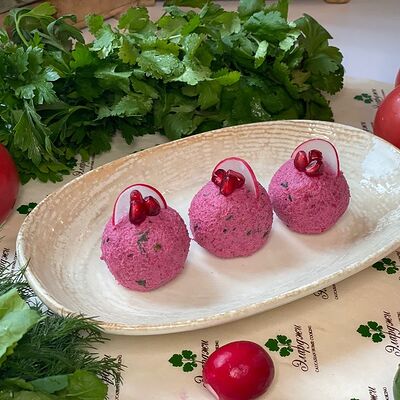 Пхали из капусты и свеклы в Эларджи по цене 610 ₽