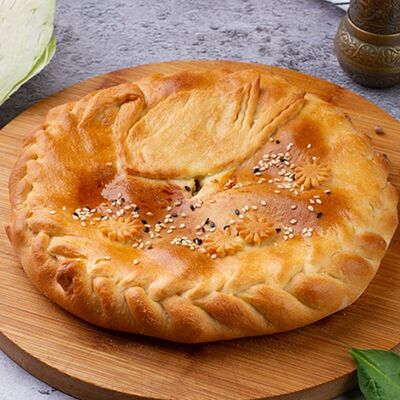 Пирог с курицей, капустой и луком в Пекарня Кулинария Пиццерия ОБОЖАЮТВСЕ! по цене 1099 ₽