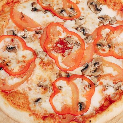 Вегетарианскаяв Chudu Pizza по цене 1135 ₽