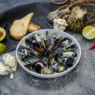 Мидии с соусом дорблю в КРЫША по цене 1420 ₽