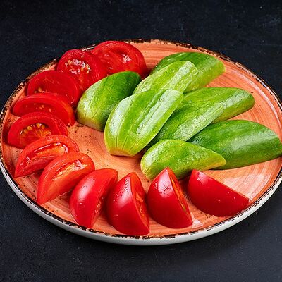 Помидоры и огурцы в Лаваш 1 по цене 600 ₽