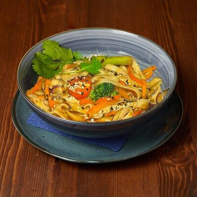 Вок с овощами в Bullet Bar по цене 560 ₽