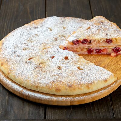 Десертный пирог с яблоком и вишней в Осетинские пироги Вкусно Пироги по цене 900