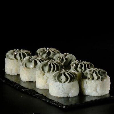 Ролл Лава Black в Sushi cat по цене 499 ₽