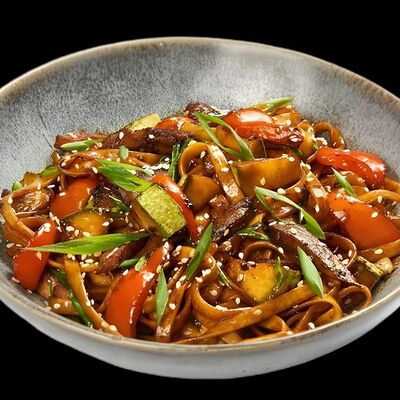 Вок с курицей в соусе терияки в Kannam Chicken по цене 409 ₽