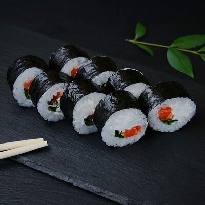 Ролл Токио с копчёной сёмгой в Sёmga по цене 596 ₽