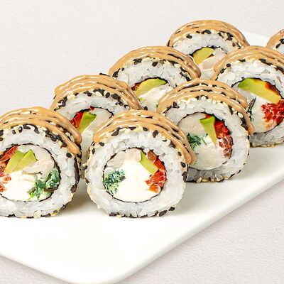 Ролл Цыпленок-чука с ореховым соусом в Суши Wok по цене 509 ₽