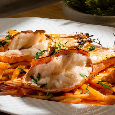 Шалателли с морепродуктами в Omela по цене 4000 ₽