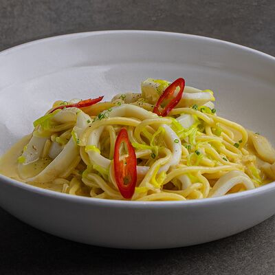 Спагетти-кальмар-шичими в 321 Club by Novikov по цене 850