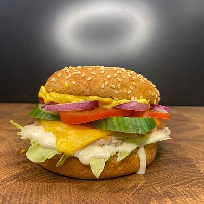 Чизбургер в Кофеинка по цене 340 ₽