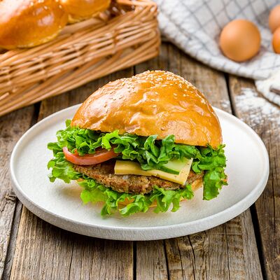 Бургер в Пекарня Маковка по цене 149 ₽