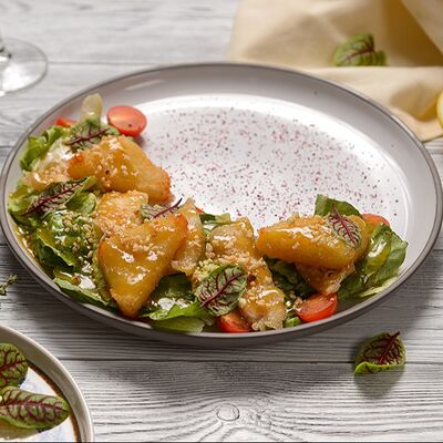 Салат с курицей и жареным сыром в Станция сады по цене 619 ₽