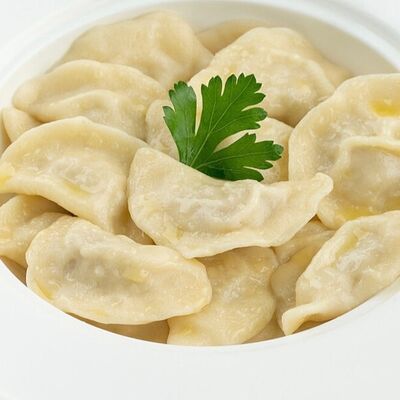 Пельмени с индейкой отварные в Вятский чебурек по цене 360 ₽