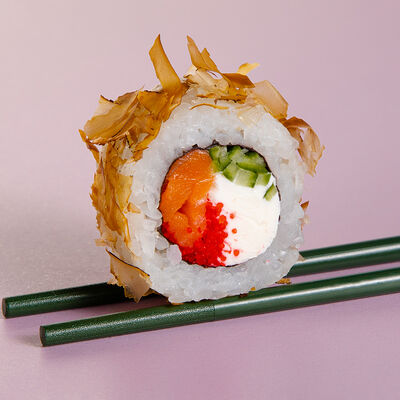 Бонито с копчёным Лососем в Фуди Люди по цене 609 ₽