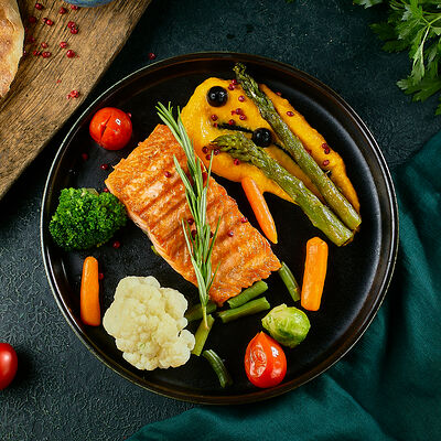 Морская форель с овощами в Тбилисити по цене 1250 ₽