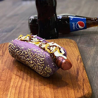 Хот-дог Барбекю в Шаурма &Гриль Халяль по цене 370 ₽