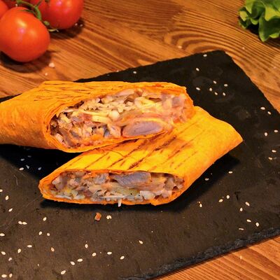 Шаурма сырный Джо со свининой в Папа Mangals по цене 395 ₽