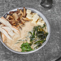 Суп Мисо сливочный с курицей в Суши Мастер