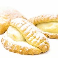 Сочник с творогом в Max Bakery
