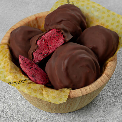 Зефир Смородина в тёмном choko в Лён & Гречка bakery по цене 950 ₽