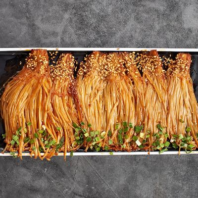 Грибы эноки в Samgepo Korean Food по цене 2500 ₸