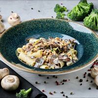 Паста с грибами и сливками в Mesto Sushi & Grill