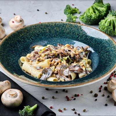 Паста с грибами и сливками в Mesto Sushi & Grill по цене 590