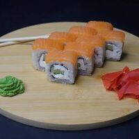 Ролл Филадельфия в Yo! Sushi
