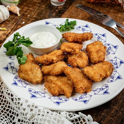 Наггетсы куриные с чесночным соусом в Вобла по цене 260 ₽