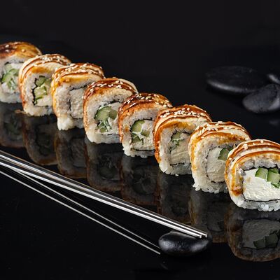 Филадельфия с угрем в Татаки по цене 529 ₽