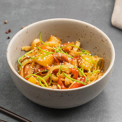 Удон с цыпленком и ананасами в Престо по цене 660 ₽