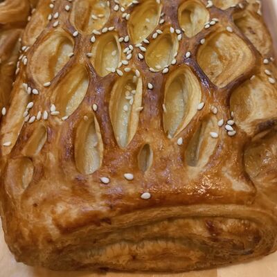 Штрудель с вишней 400 гр в Кондитерская-пекарня Смайлик по цене 285 ₽