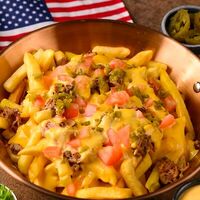 Заряженная картоха с копченой свининой в American BBQ