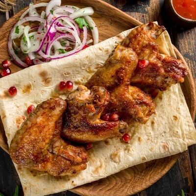 Шашлык из куриных крылышек в Вкусный шашлык и не только по цене 510 ₽