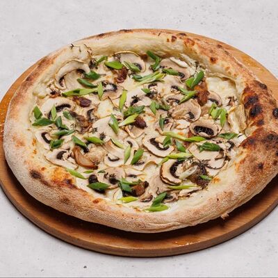 Пицца Деревенская с грибами в Амстердам по цене 595 ₽