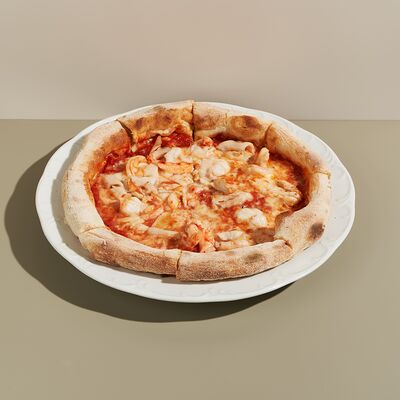 Пицца с крабом, кальмаром и креветками в Italy по цене 1750