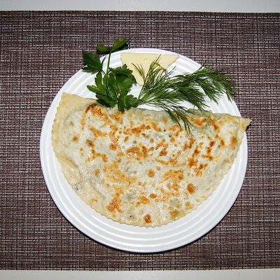 Кутаб с сыром в Шашлыки & Пироги по цене 250 ₽