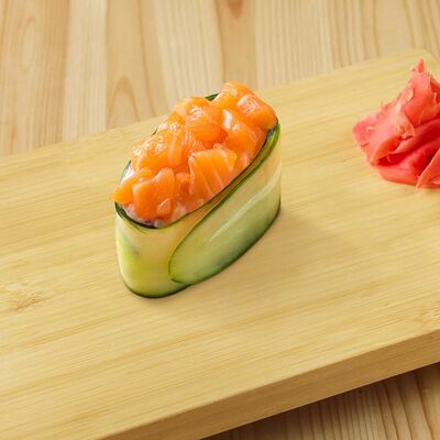 Суши каппа лосось в Вкусные Суши Premium по цене 150