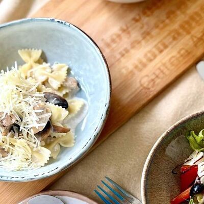 Паста фарфалле с курицей и грибами в Моё место по цене 462 ₽