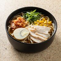 Ким чи рамен с курицей в Wok & Box
