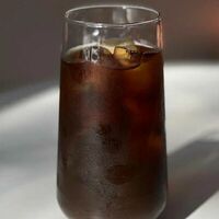 Эспрессо-тоник в Сельдерей